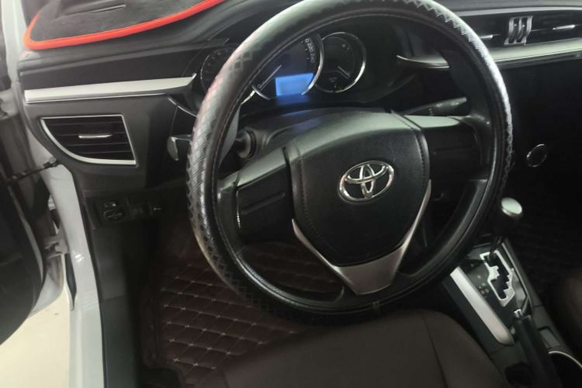 Used Toyota Levin 2016 1.6G CVT Elite Edition Interior 2