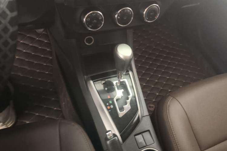 Used Toyota Levin 2016 1.6G CVT Elite Edition Interior 4