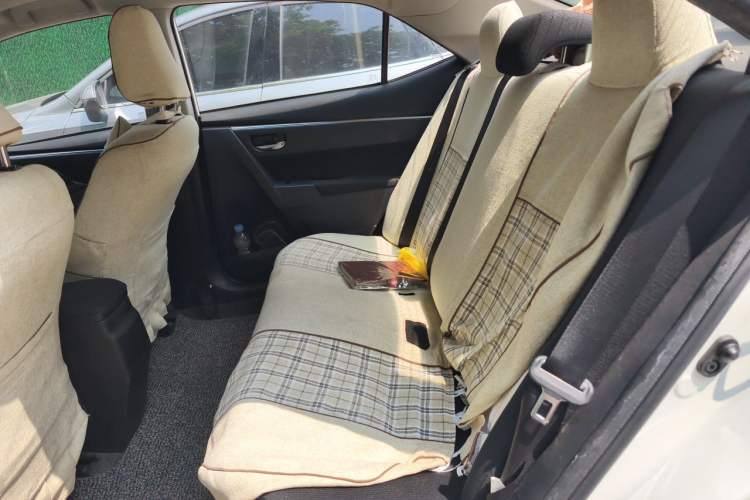 Used Toyota Levin 2016 1.6G CVT Elite Edition Interior 4