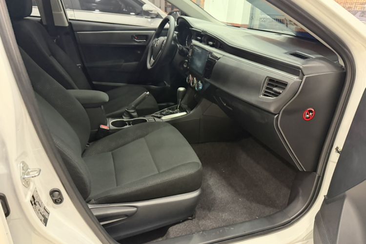 Used Toyota Levin 2016 1.6G CVT Elite Edition Interior 4