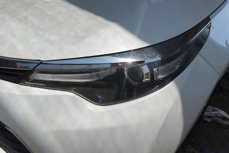 Used Toyota Levin 2016 1.6G CVT Elite Edition Left Front Headlight