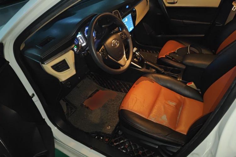 Used Toyota Levin 2016 Dual-Engine 1.8H GS E-CVT Elite Model with Sunroof Left Front Seat