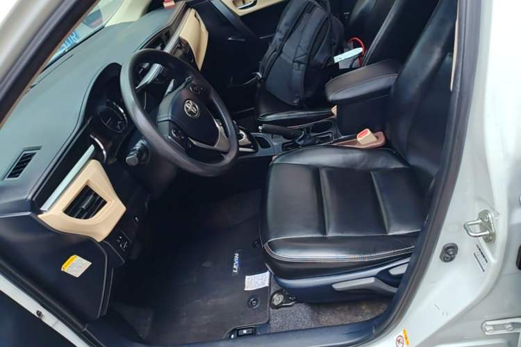 Used Toyota Levin 2016 Dual-Engine 1.8H GS E-CVT Elite Model with Sunroof Left Front Seat