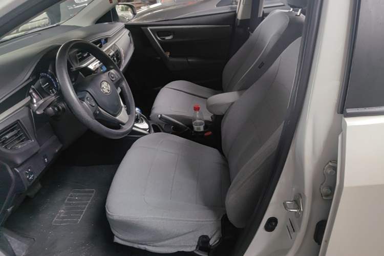 Used Toyota Levin 2016 Dual-Engine 1.8H GS E-CVT Elite Model with Sunroof Left Front Seat