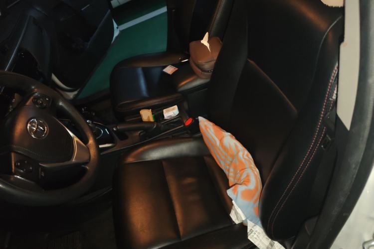 Used Toyota Levin 2016 Dual-Engine 1.8H GS E-CVT Elite Model with Sunroof Left Front Seat