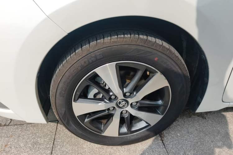 Used Toyota Levin 2016 Dual-Engine 1.8H V E-CVT Luxury Edition Left Front Wheel Hub
