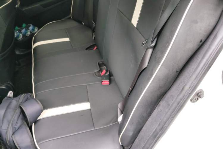 Used Toyota Levin 2016 Dual-Engine 1.8H GS E-CVT Elite Model with Sunroof Left Rear Seat