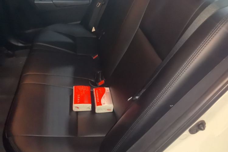 Used Toyota Levin 2016 Dual-Engine 1.8H GS E-CVT Elite Model with Sunroof Left Rear Seat