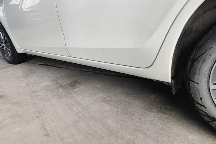 Used Toyota Levin 2016 1.6G CVT Elite Edition Left Side Sill