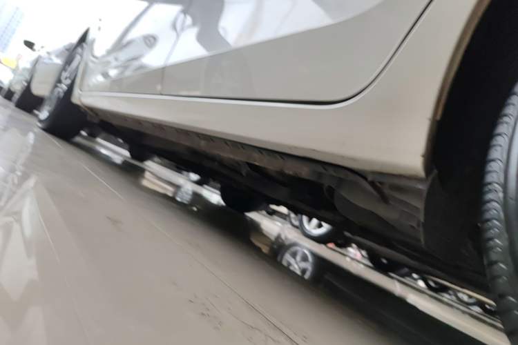 Used Toyota Levin 2016 1.6G CVT Elite Edition Left Side Sill