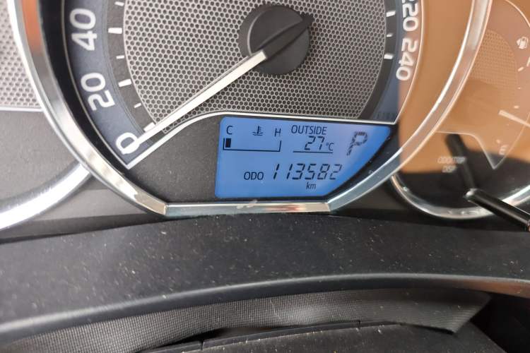 Used Toyota Levin 2016 1.6G CVT Elite Edition Odometer Close Up