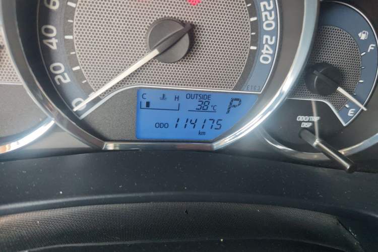 Used Toyota Levin 2016 1.6G CVT Elite Edition Odometer Close Up
