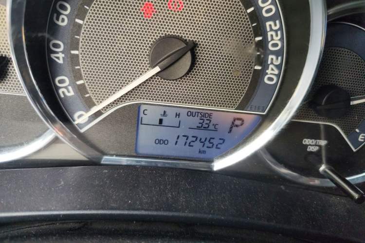 Used Toyota Levin 2016 1.6G CVT Elite Edition Odometer Close Up