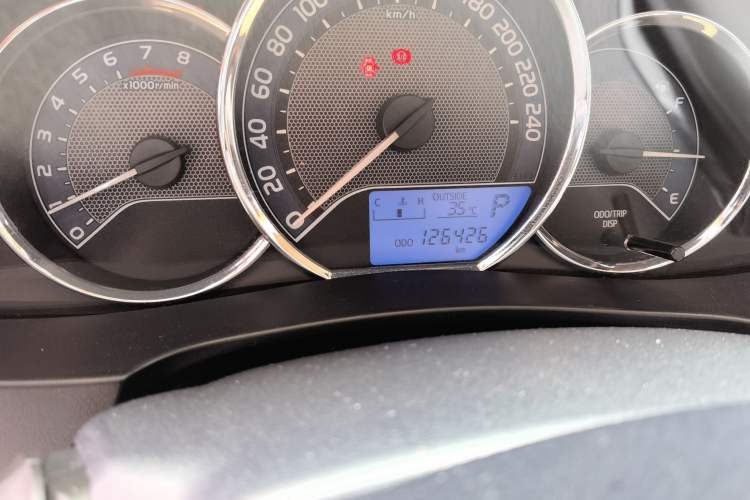 Used Toyota Levin 2016 1.6G CVT Elite Edition Odometer Close Up
