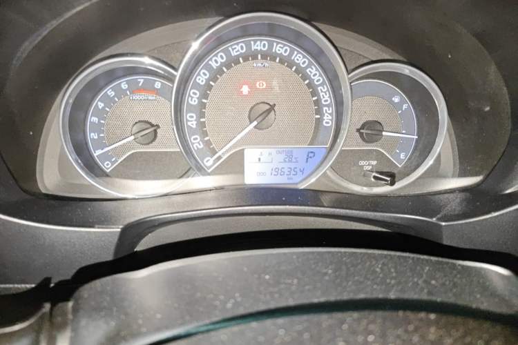 Used Toyota Levin 2016 1.6G-L CVT Leading Edition Odometer Close Up