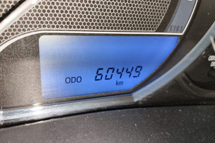 Used Toyota Levin 2016 1.6G CVT Elite Edition Odometer Close Up