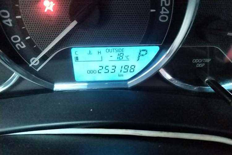 Used Toyota Levin 2016 1.6G CVT Elite Edition Odometer Close Up