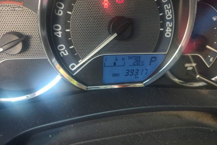 Used Toyota Levin 2016 1.6G-L CVT Leading Edition Odometer Close Up