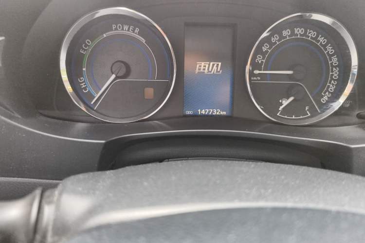 Used Toyota Levin 2016 Dual-Engine 1.8H GS E-CVT Elite Model with Sunroof Odometer Close Up
