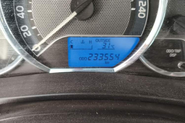 Used Toyota Levin 2016 1.6G Manual Elite Edition Odometer Close Up