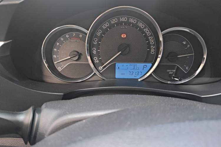 Used Toyota Levin 2016 1.6G CVT Elite Edition Odometer Close Up