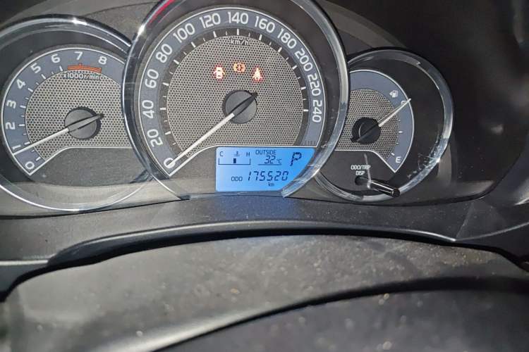 Used Toyota Levin 2016 1.6G CVT Elite Edition Odometer Close Up