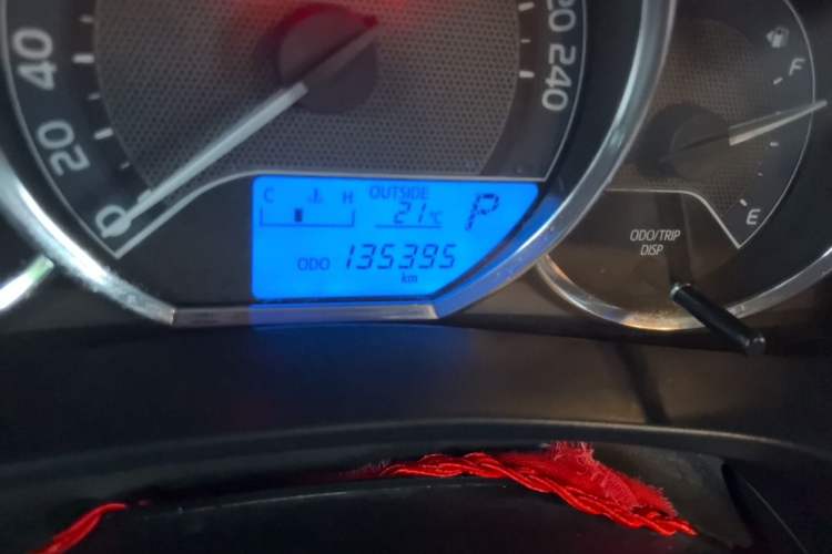 Used Toyota Levin 2016 1.6G CVT Elite Edition Odometer Close Up