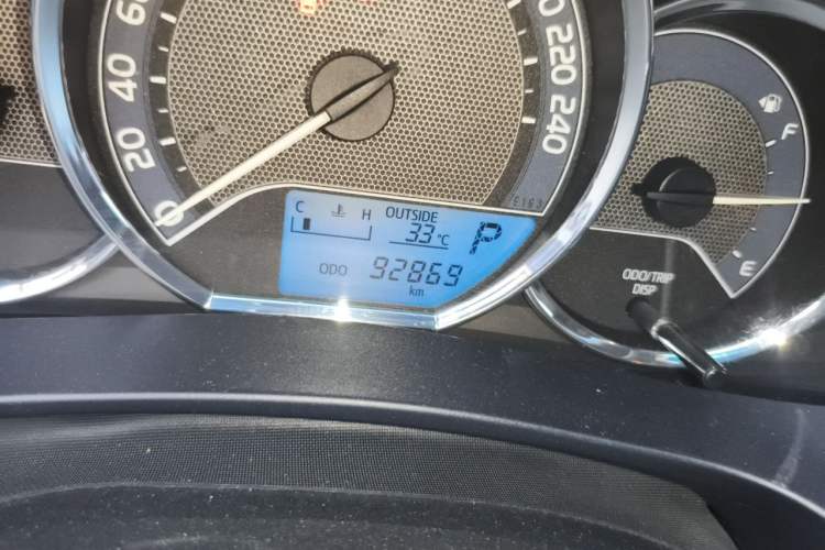Used Toyota Levin 2016 1.6G CVT Elite Edition Odometer Close Up