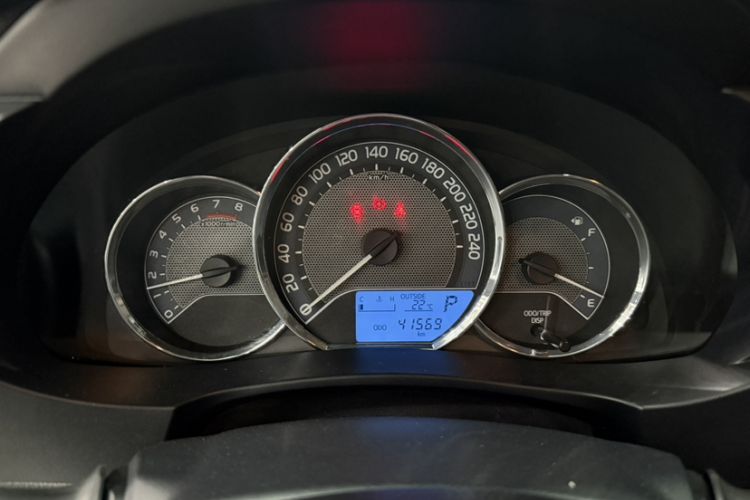 Used Toyota Levin 2016 1.6G CVT Elite Edition Odometer Close Up