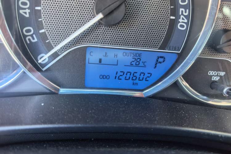Used Toyota Levin 2016 1.6G CVT Elite Edition Odometer Close Up