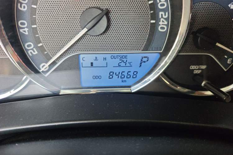 Used Toyota Levin 2016 1.6G CVT Elite Edition Odometer Close Up