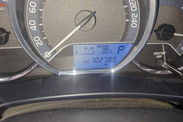 Used Toyota Levin 2016 1.6G-L CVT Leading Edition Odometer Close Up