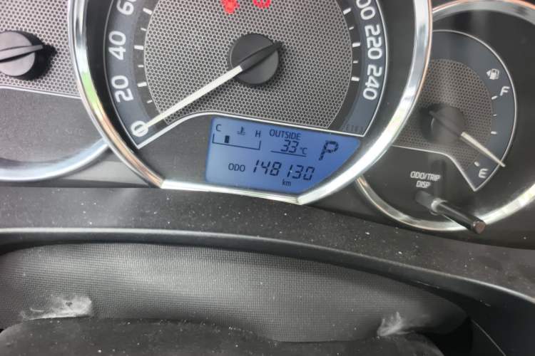 Used Toyota Levin 2016 1.6G CVT Elite Edition Odometer Close Up