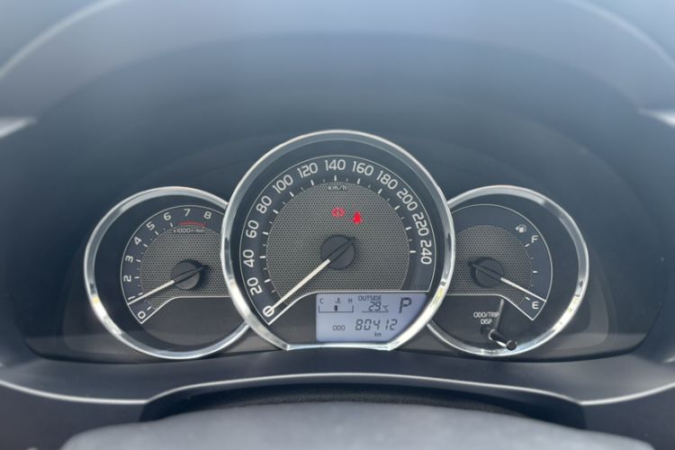 Used Toyota Levin 2016 1.6G CVT Elite Edition Odometer Close Up