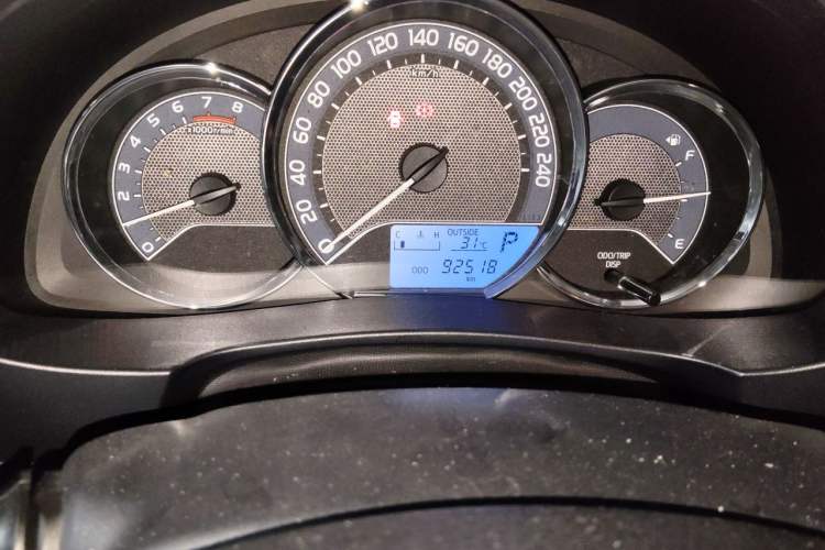 Used Toyota Levin 2016 1.6G CVT Elite Edition Odometer Close Up