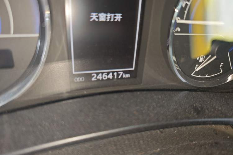 Used Toyota Levin 2016 Dual-Engine 1.8H V E-CVT Luxury Edition Odometer Close Up
