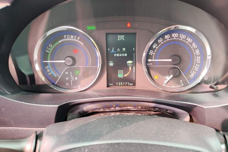Used Toyota Levin 2016 Dual-Engine 1.8H GS E-CVT Elite Model with Sunroof Odometer Close Up