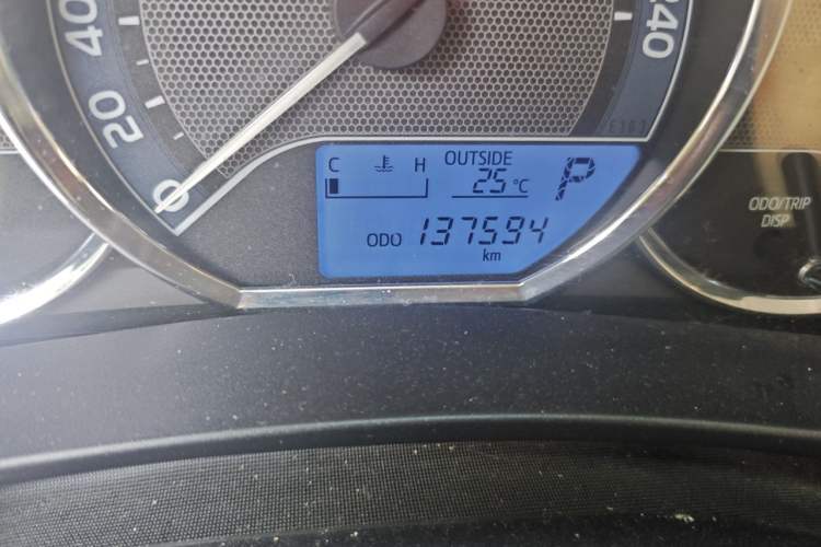 Used Toyota Levin 2016 1.6G CVT Elite Edition Odometer Close Up