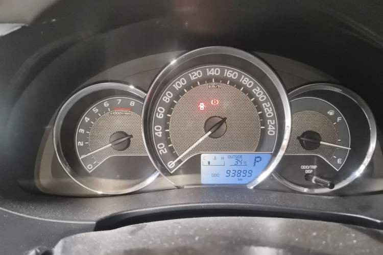 Used Toyota Levin 2016 1.6G CVT Elite Edition Odometer Close Up