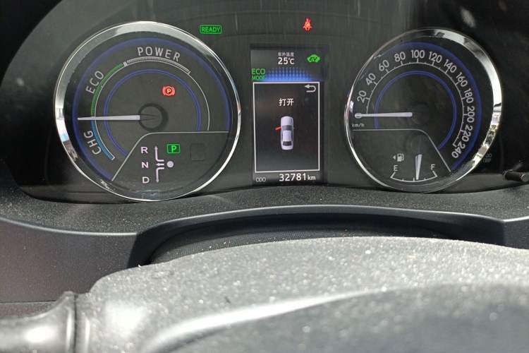 Used Toyota Levin 2016 Dual-Engine 1.8H GS E-CVT Elite Model with Sunroof Odometer Close Up