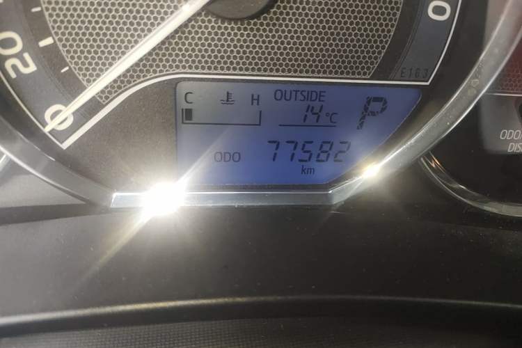 Used Toyota Levin 2016 1.6G CVT Elite Edition Odometer Close Up