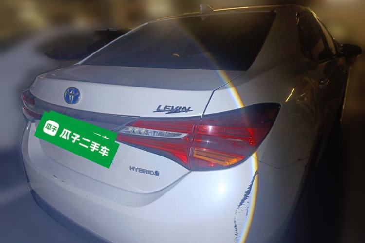 Used Toyota Levin 2016 Dual-Engine 1.8H GS E-CVT Elite Model with Sunroof Rear