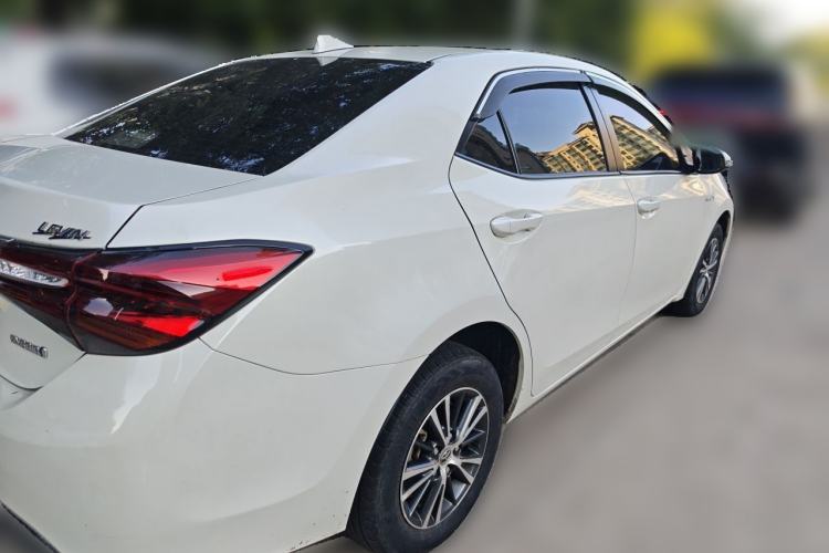 Used Toyota Levin 2016 Dual-Engine 1.8H GS E-CVT Elite Model with Sunroof Rear Right 45 Deg