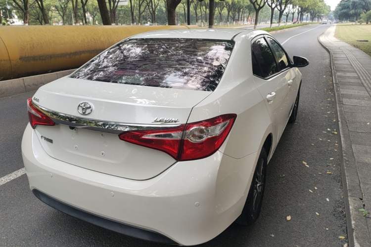 Used Toyota Levin 2016 1.6G CVT Elite Edition Rear Right 45 Deg