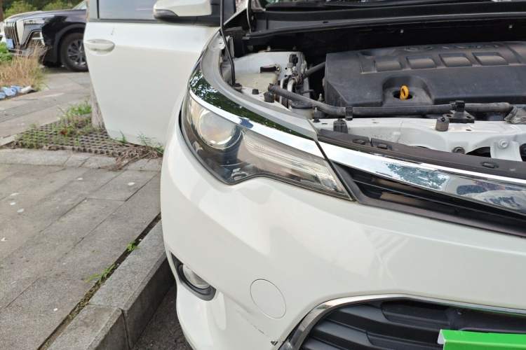 Used Toyota Levin 2016 1.6G Manual Elite Edition Right Front Headlight