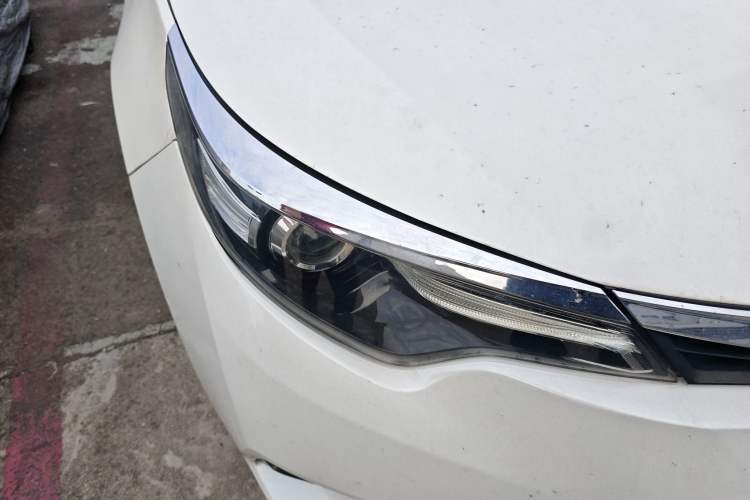 Used Toyota Levin 2016 1.6G CVT Elite Edition Right Front Headlight