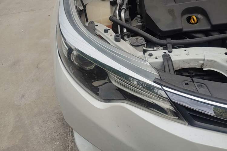 Used Toyota Levin 2016 1.6G CVT Elite Edition Right Front Headlight