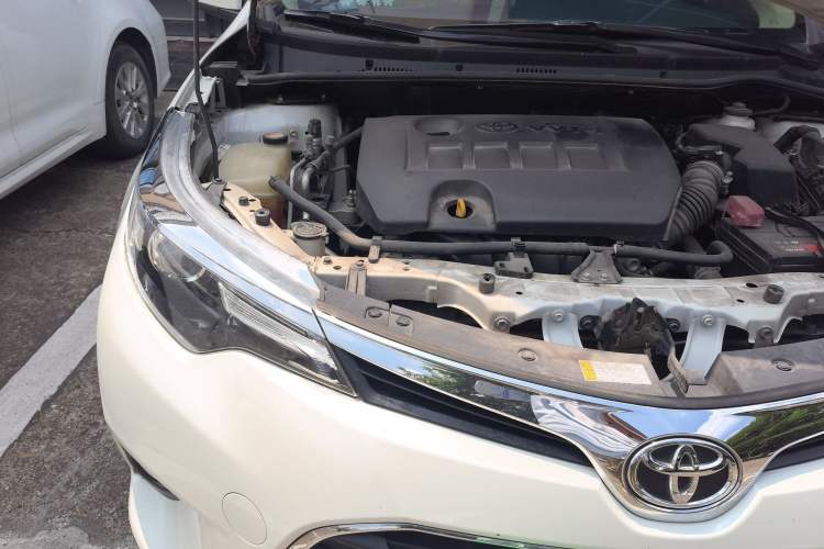Used Toyota Levin 2016 1.6G CVT Elite Edition Right Front Headlight