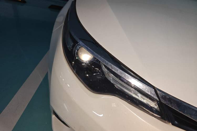 Used Toyota Levin 2016 1.6G CVT Elite Edition Right Front Headlight