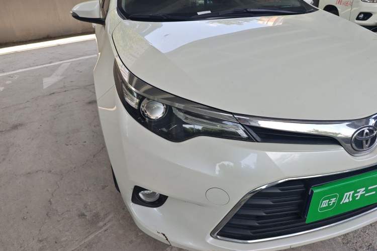 Used Toyota Levin 2016 1.6G CVT Elite Edition Right Front Headlight